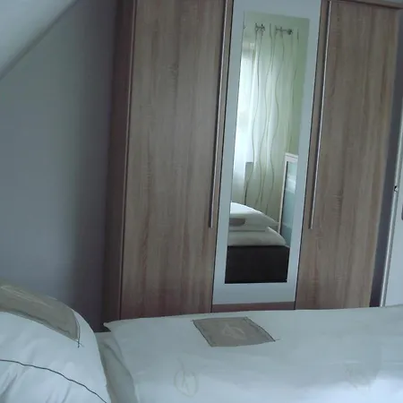 アパート Ferien- Messewohnung Naehe Koeln-messe Flughafen Bonn レスラート