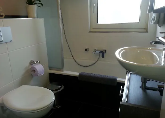 Ferien- Messewohnung Naehe Koeln-messe Flughafen Bonn